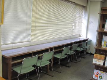 市民会館閲覧室の写真