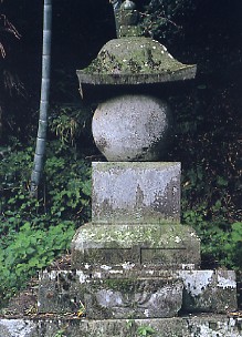 松平勝隆の墓